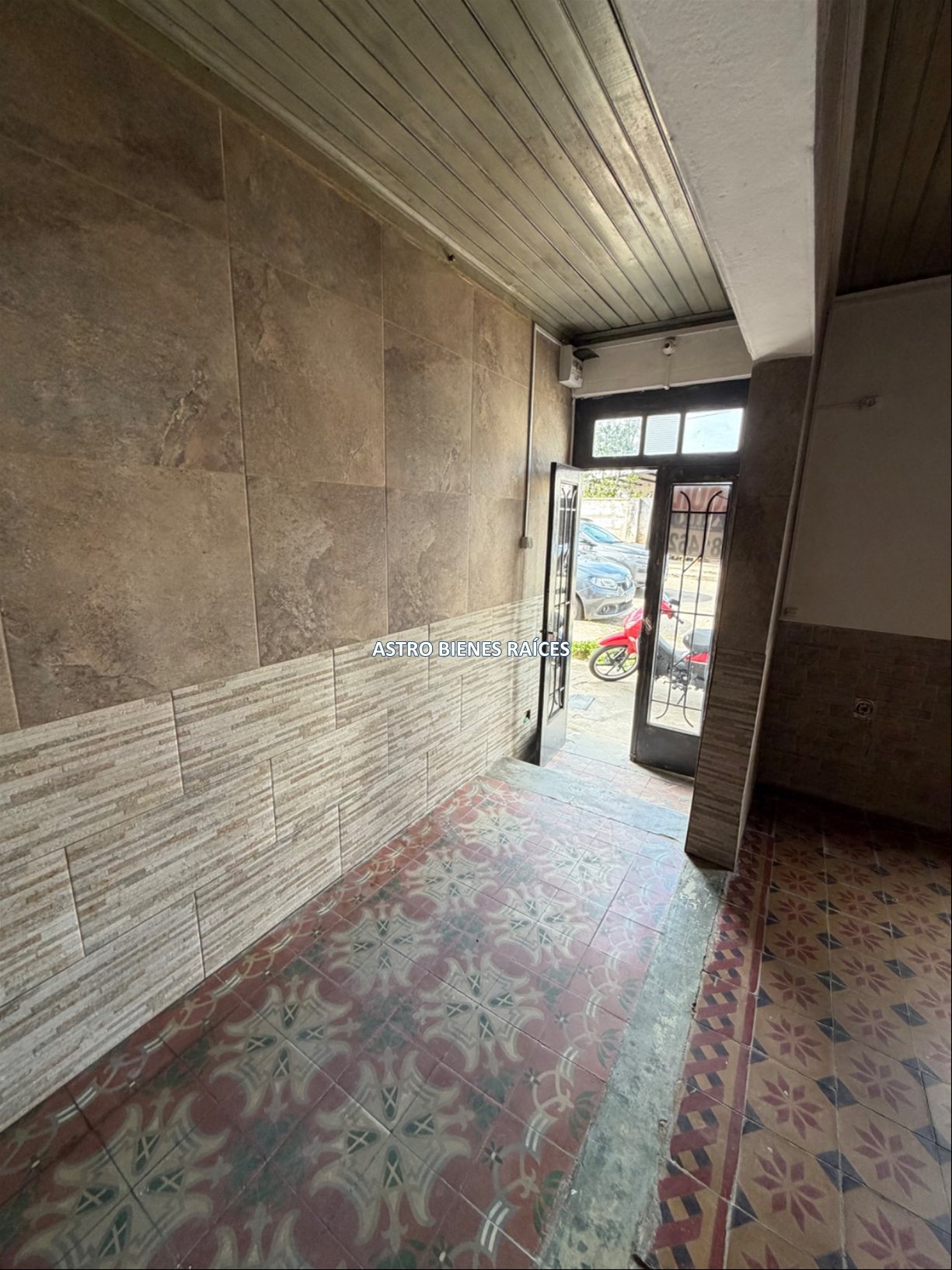 CASA EN ALQUILER EN MELO PATIO GRANDE · Foto 4