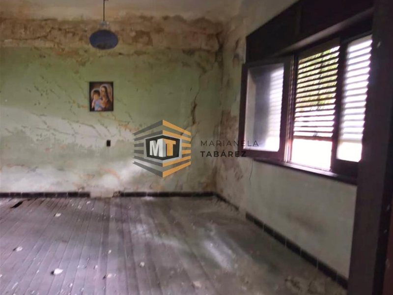 VENTA | CASA PARA RECICLAR | BRAZO ORIENTAL - foto 4