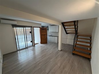 Se vende hermoso apartamento tipo dúplex en Palermo de 2 dormitorios con patio con parrillero. - foto 5