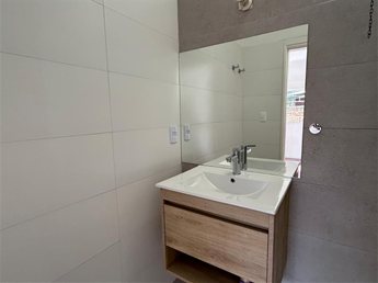 Venta casa Shangrilá 2 dormitorios patio toda a nueva, ideal vivir o renta - foto 7
