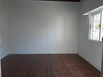 Alquiler de Casa en la Unión 1 dormitorio y patio - foto 4