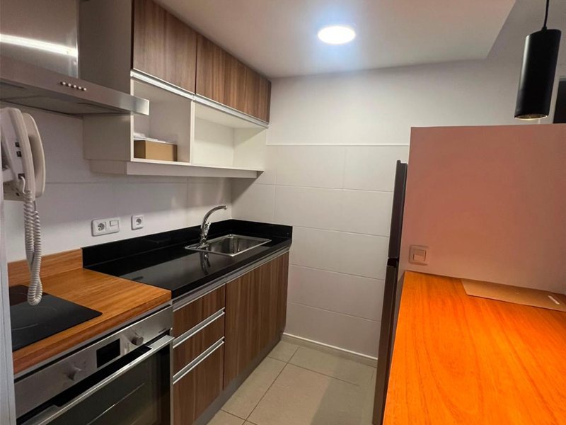 Monoambiente con garaje - Amoblado A estrenar - VENTA O PERMUTA - foto 2