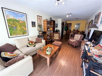 Venta de apartamento de dos dormitorios y garaje a metros de Villa Biarritz.