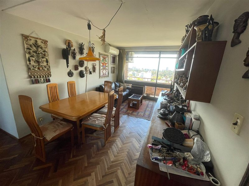 Apartamento Pocitos con 3 dormitorios, 2 baños, balcón y terraza acceso a lugar de garaje en cooperativa - foto 1