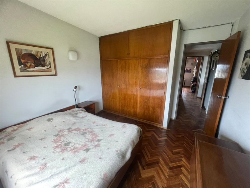 Apartamento Pocitos con 3 dormitorios, 2 baños, balcón y terraza acceso a lugar de garaje en cooperativa - foto 3