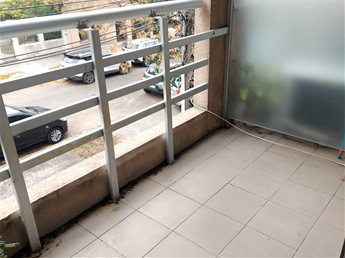 ALQUILER APARTAMENTO POCITOS NUEVO MONOAMBIENTE AMPLIO AL FRENTE CON TERRAZA VESTIDOR Y GARAJE FIJO.