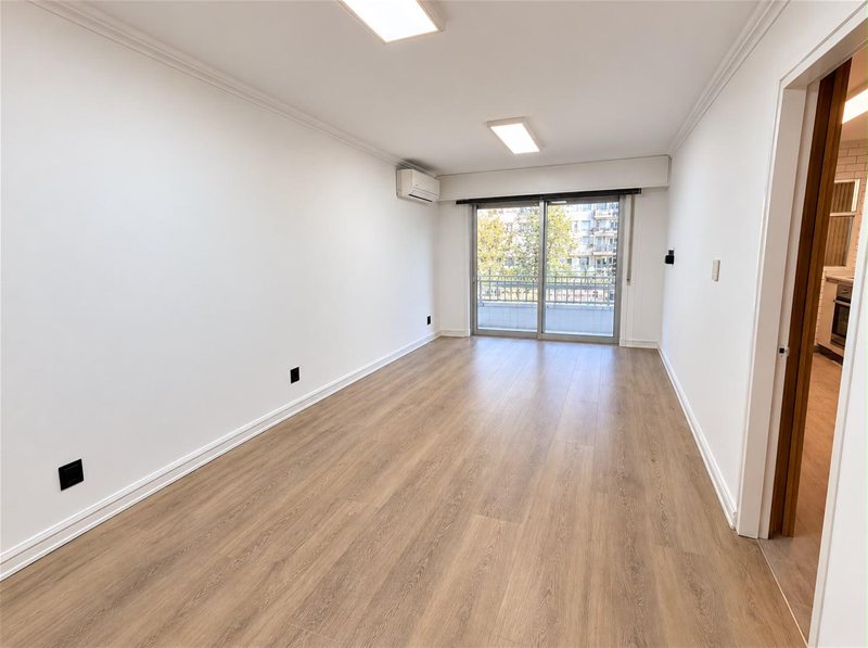ALQUILER APARTAMENTO POCITOS 2 DORMITORIOS 2 BAÑOS PATIO - foto 3