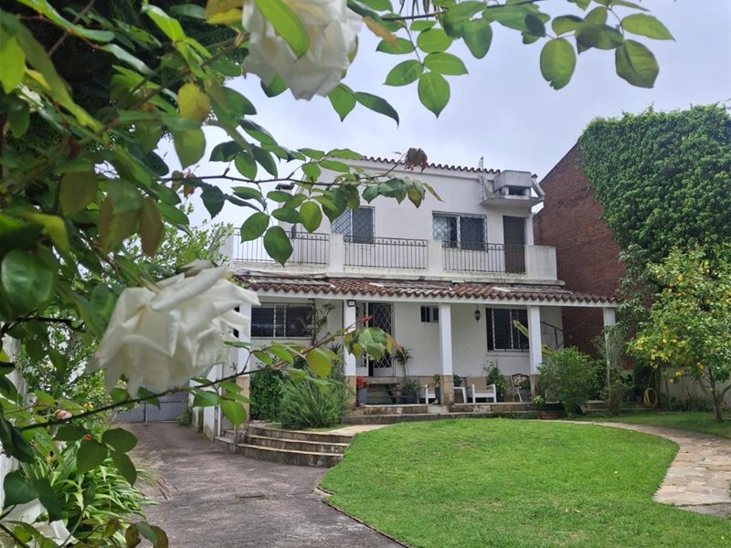 Gran  Padrón Unico en Punta Gorda! Hermosa casa próxima a Rambla! - foto 1