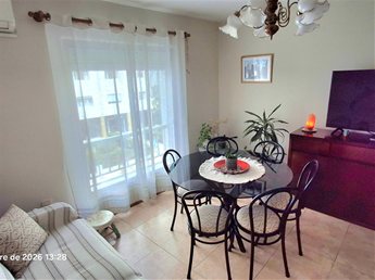 Divino apto Ciudad Vieja 2 Dormitorios 1 Baño hiper luminoso, al frente, 2do piso por escalera cómoda. cocina definida y lavadero U$S139.000 gc $1.900 - foto 4