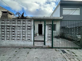 Alquiler Casa 2 Dormitorios, patio frontal y cochera en Unión - foto 7