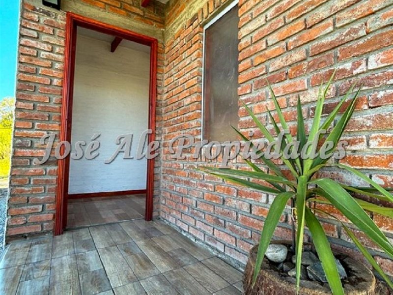 EN ALQUILER CASA DE 2 DORMITORIOS UBICADA EN EL REAL DE SAN CARLOS, COLONIA. - foto 4