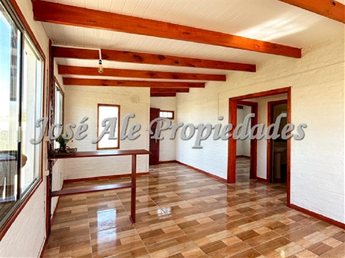 EN ALQUILER CASA DE 2 DORMITORIOS UBICADA EN EL REAL DE SAN CARLOS, COLONIA. - foto 6