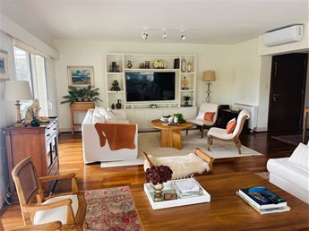 En exclusividad !! Nuevo ingreso! Divino apartamento en Carrasco Sur! 3 dormitorios y servicio. Super centrico