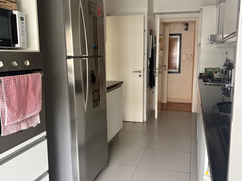 En exclusividad !! Nuevo ingreso! Divino apartamento en Carrasco Sur! 3 dormitorios y servicio. Super centrico - foto 3