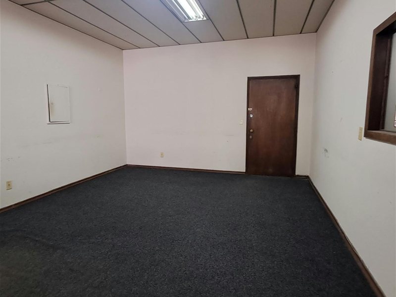 Alquiler oficina de 4 ambientes en el Centro - foto 2