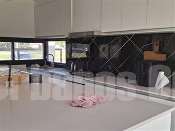 Amplia casa de 2 plantas de construcción tradicional - Colonia del Sacramento - Ref. 6195 - foto 4