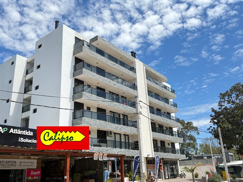Alquiler Anual de Apartamento de 2 dormitorios - Cochera - Parrillero - Atlántida - foto 1