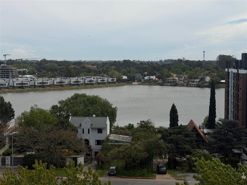 CARRASCO ESTE Venta apartamento 2 Dormitorios, vista al lago, muy luminoso, finas terminaciones, Garaje, AMENITIES: Barbacoa con parrillero, Cowork, Beneficios fiscales, Entrega Febrero 2027 - foto 1