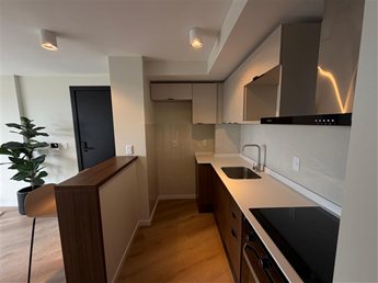 CARRASCO ESTE Venta apartamento 3 Dormitorios, vista al lago, muy luminoso, finas terminaciones, Garaje, AMENITIES: Barbacoa con parrillero, Cowork, Beneficios fiscales, Entrega Febrero 2027 - foto 7
