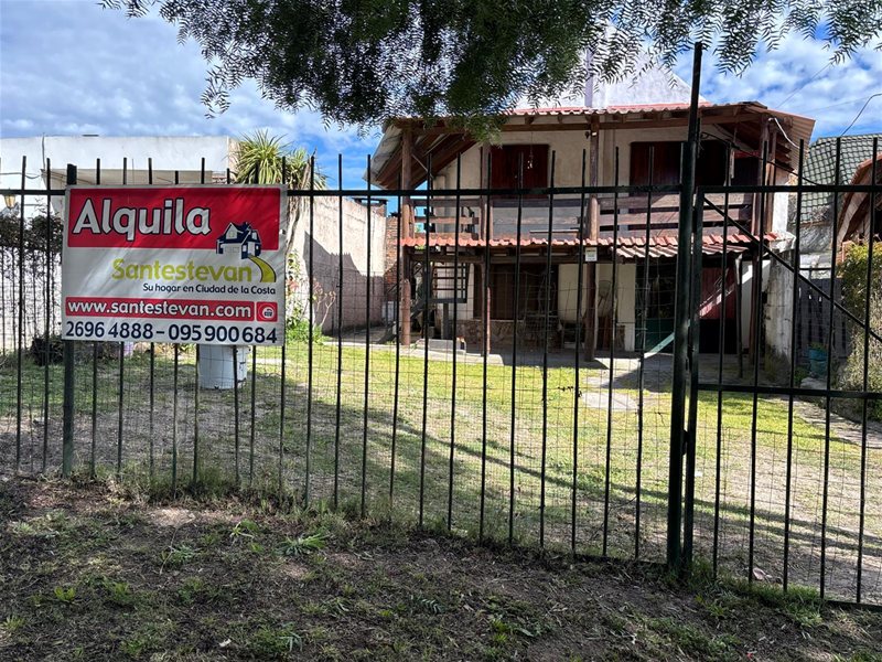 TIPO CABAÑA EN GRAN UBICACION 2 dormitorios Lomas de Solymar Alquiler Ciudad de la Costa - foto 2