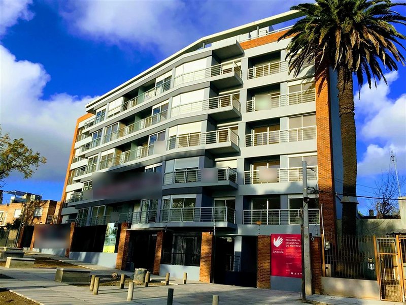 Ventura Plaza | Última unidad | 1 dorm. con renta frente a Plaza Portugal | Alquilado en $U 24.900 | USD 149.900 - foto 1