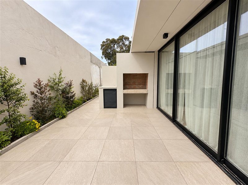Nuevas Casas En Carrasco De 2 Dormitorios Con Parrillero Propio - foto 1