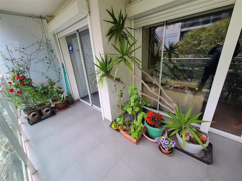 Divino y amplio apartamento en Parque Villa Biarritz - foto 1