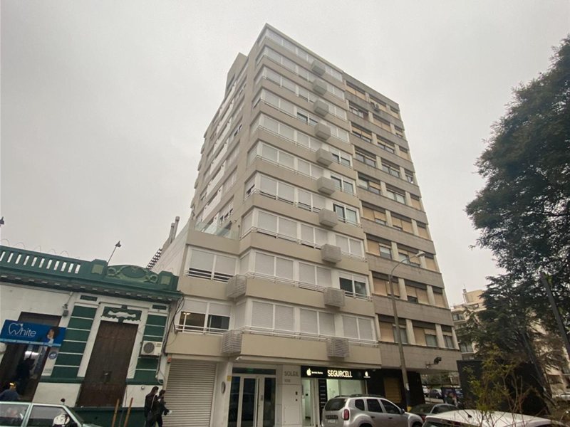 Alquiler Apartamento de un dormitorio con garaje vista Parque Rodo - foto 1