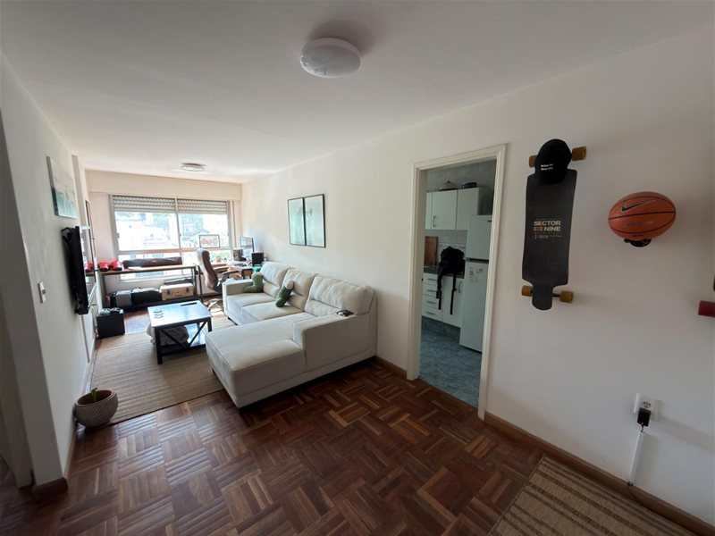 VENDO Apartamento 1 Dormitorio c/garage- Zona Centro Con renta - foto 1