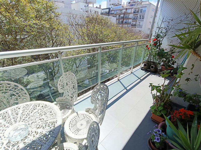 Venta Apartamento Punta Carretas 2 Dormitorios 2 Baños Garaje - foto 1