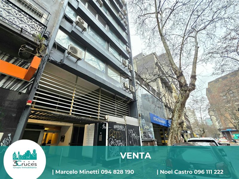 VENTA!! ATENCION EMPRESAS O INVERSORES PARA RENTA!! GRAN OFICINA DE 42M2 EN NOVENO PISO! A PASOS DE AV 18 DE JULIO! CENTRO! - foto 1