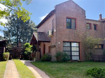 Casa en Lomas de Solymar