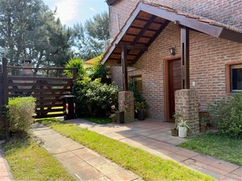 Casa en Lomas de Solymar