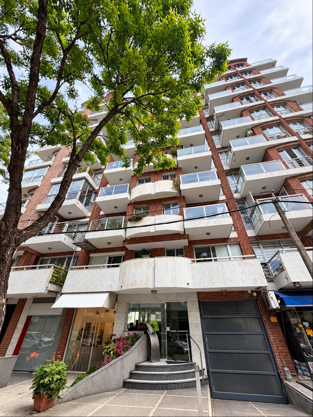 Alquiler apartamento 2 dormitorios 2 baños suite garage Pocitos · Foto 1
