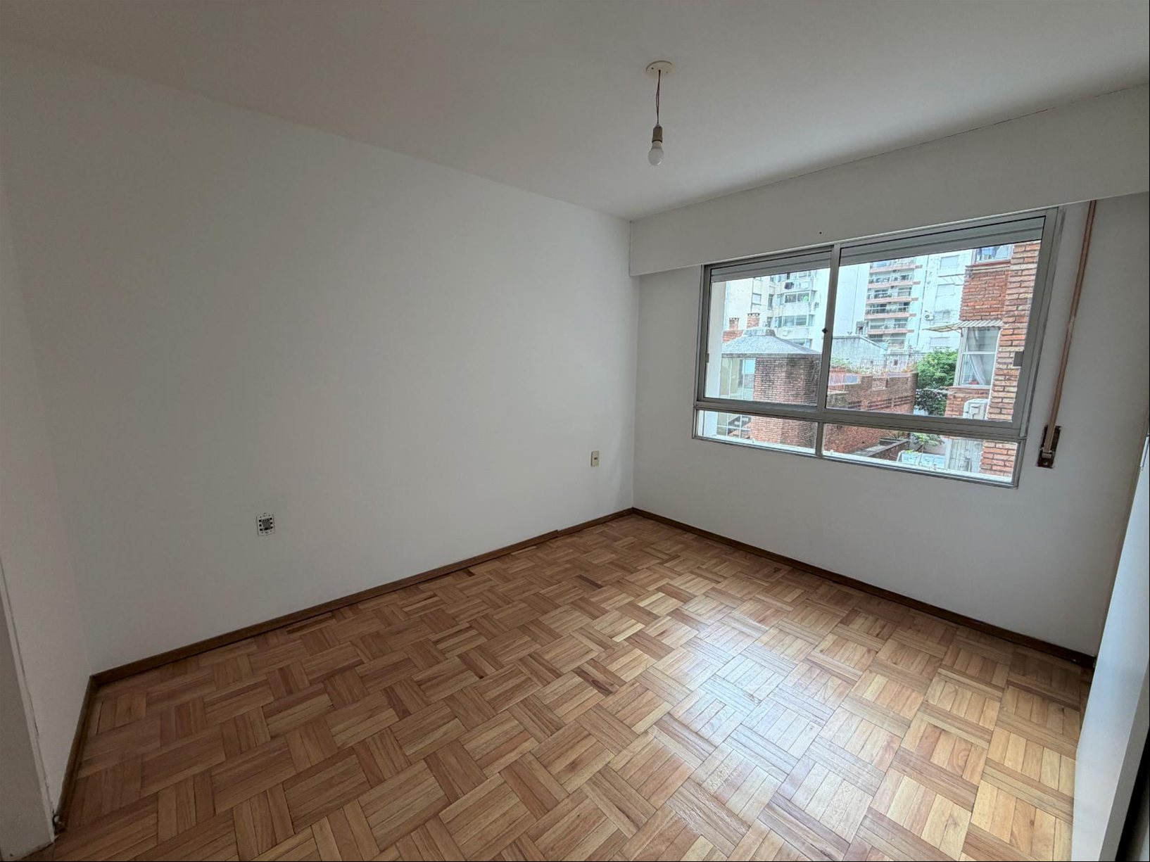 Alquiler apartamento 2 dormitorios 2 baños suite garage Pocitos · Foto 8