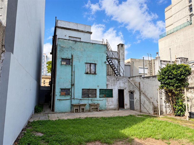 Hermosa casa en pleno pocitos con fondo y barbacoa - foto 2