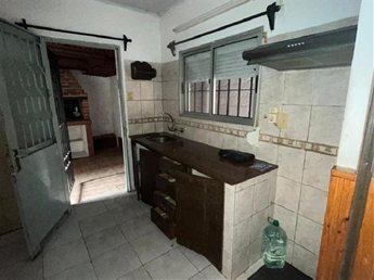 Casa 2 Dormitorios, Zona céntrica en Las Piedras.