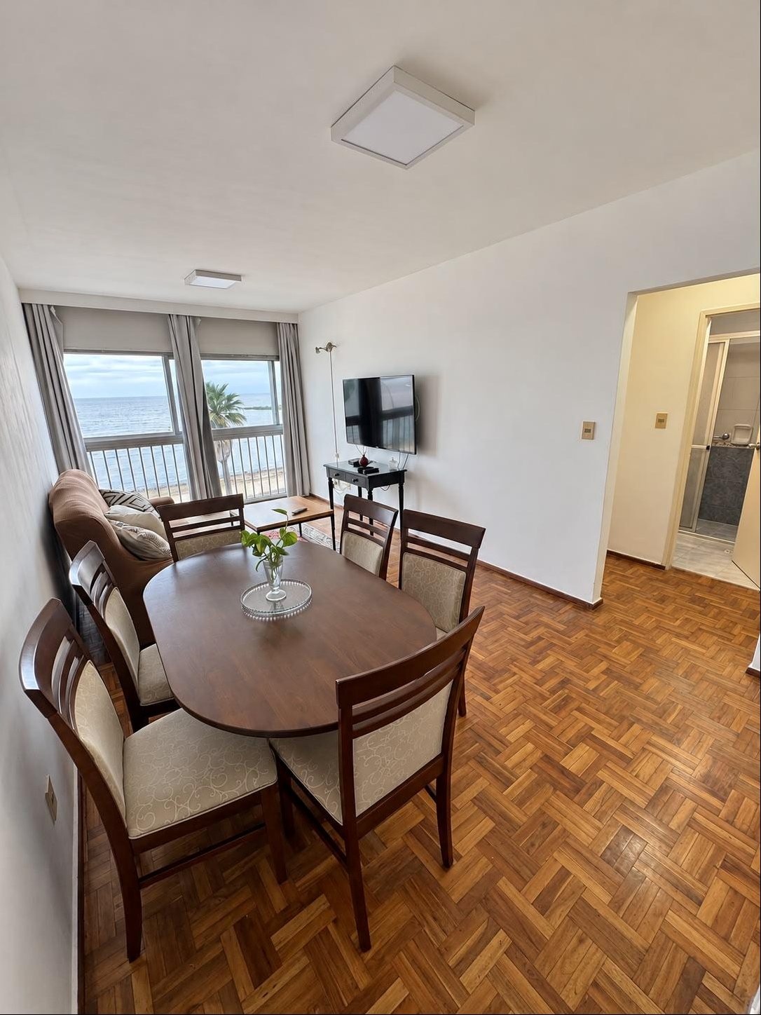 APARTAMENTO DE 2 DORMITORIOS FRENTE AL MAR – RAMBLA DE POCITOS · Foto 3