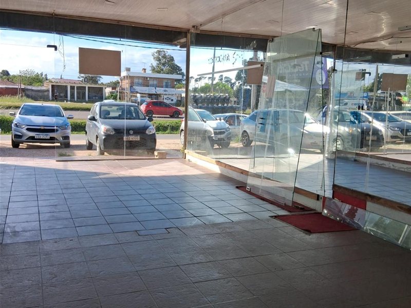 AMPLIO LOCAL CENTRO COMERCIAL SOBRE AV. GIANNATTASIO Alquiler Solymar Ciudad de la Costa - foto 3