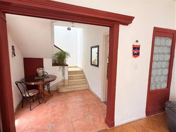 Venta de casa de 2 plantas, 2 dormitorios, garaje, jardín, patio. Malvín nuevo. PEYROU - foto 4