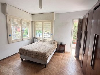Venta de casa de 2 plantas, 2 dormitorios, garaje, jardín, patio. Malvín nuevo. PEYROU - foto 6