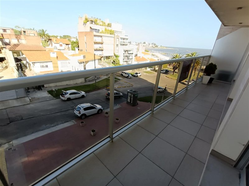 Alquiler Apartamento Malvin Terraza 2 Dormitorios 2 Baños Garaje - foto 1