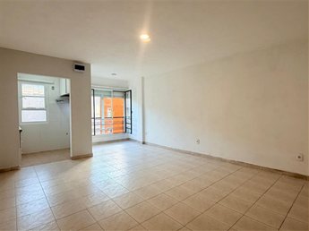 LUMINOSO MONOAMBIENTE  EN CAPURRO  hecho a nuevo con lugar para auto - foto 6