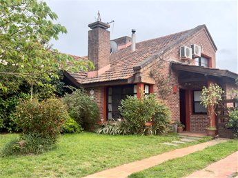 CHALET BARRIO PARQUE TERRANOVA AV. GIANNATTASIO 3 dormitorios Solymar Venta Ciudad de la Costa