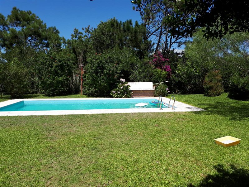 Hermosa Casa a 100 metros del mar, piscina, gran jardín, disponible enero 2027 - foto 2
