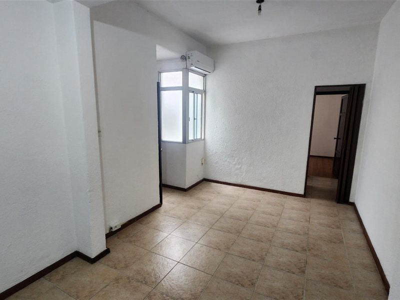 ALQUILER APARTAMENTO POCITOS 2 DORMITORIOS BAÑO AZOTEA AMPLIA - foto 1