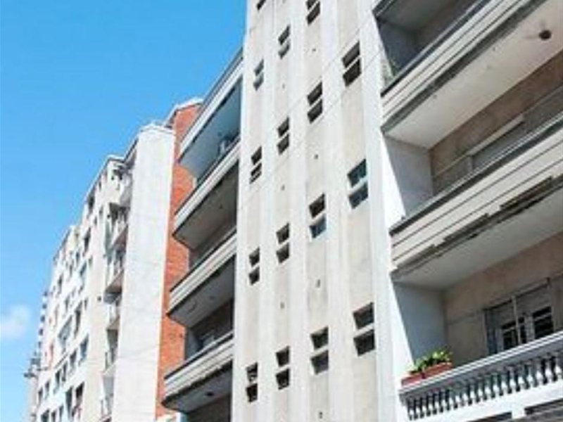 Alquiler monoambiente al frente vivienda u oficina - foto 2