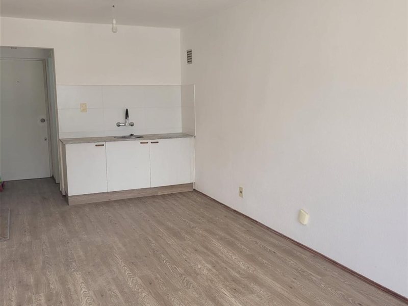 Alquiler monoambiente al frente vivienda u oficina - foto 3