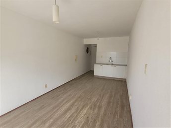 Alquiler monoambiente al frente vivienda u oficina - foto 4