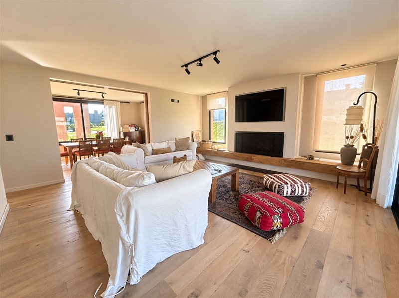 Venta  Casa Altos de la Tahona 4 dormitorios en suite. - foto 3